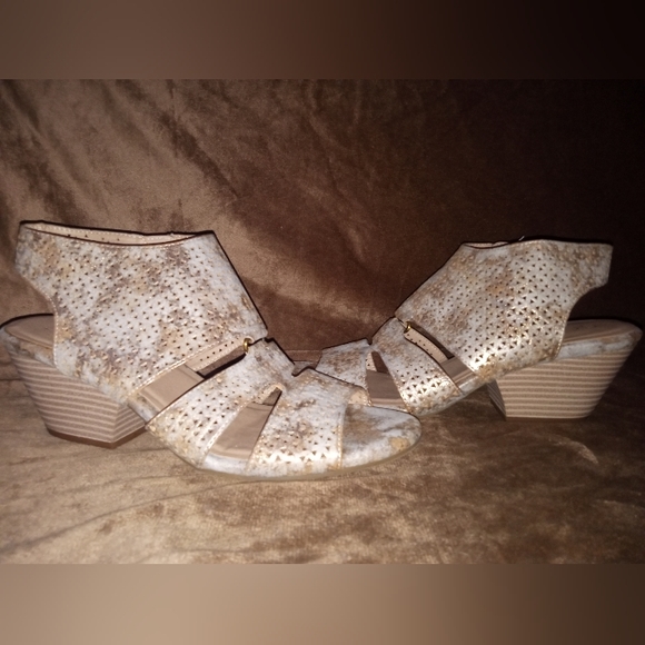 SOUL Naturalizer Dez sandal - size 10M - silver/gold - Picture 4 of 9